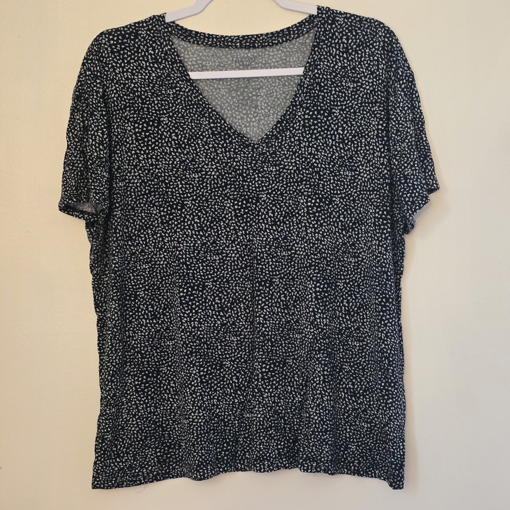 Nine West Women's XL Black and White Short Sleeve Tee